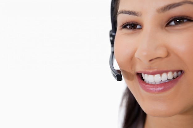 Agente femminile sorridente della call center