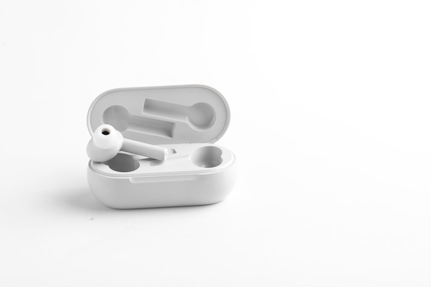 Air Pod o auricolari con custodia di ricarica wireless