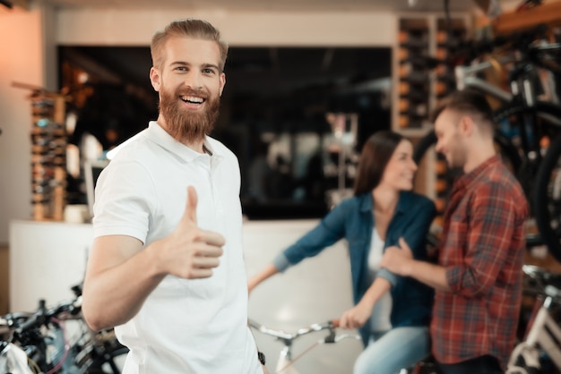 Aiuti del consulente in bici che scelgono e Thumbs Up