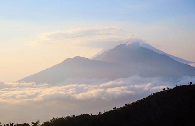 Alba con vista sul vulcano Agung, Bali