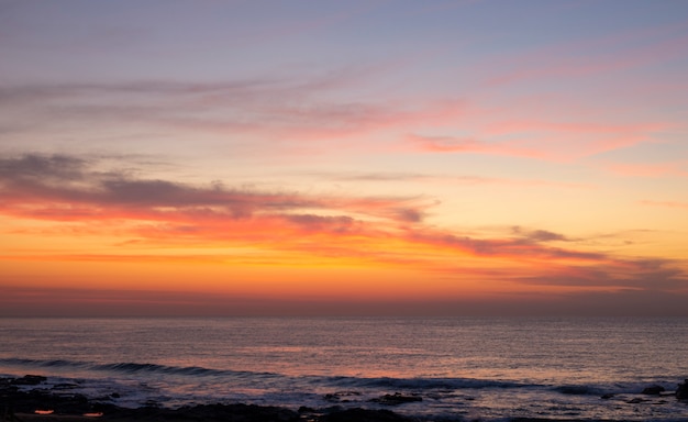 Alba del paesaggio della spiaggia di Ballito