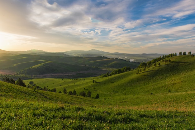 Alba di bellezza in montagna