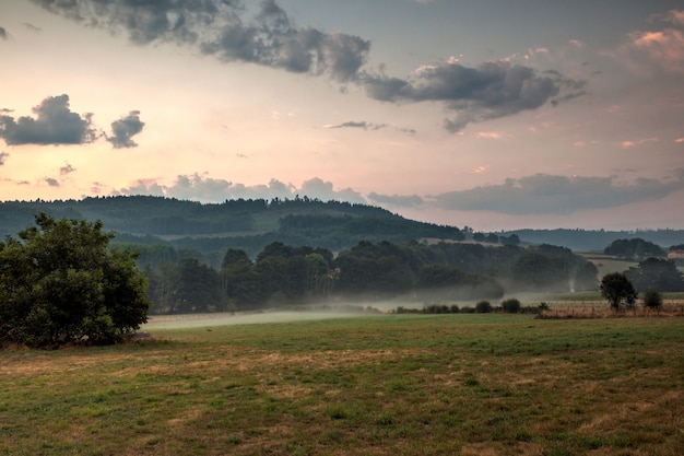 Alba nella campagna della Galizia