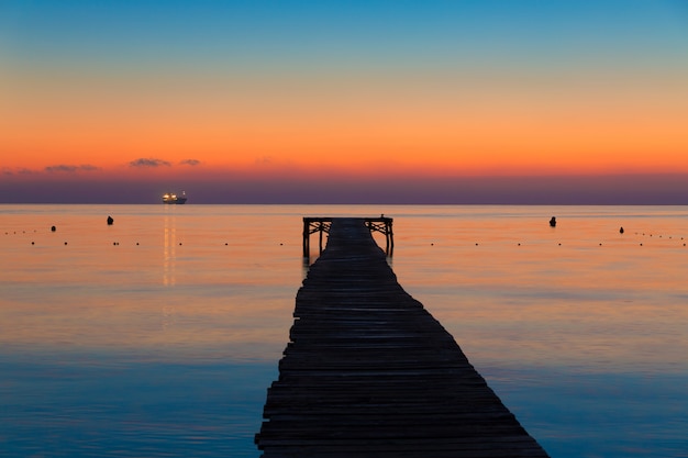 Alba spiaggia di Maiorca Muro Alcudia Bay Mallorca