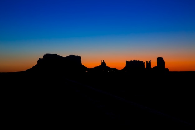 Alba sulla US Strada panoramica verso Monument Valley Park