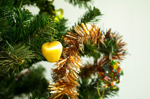 Albero di Natale decorato