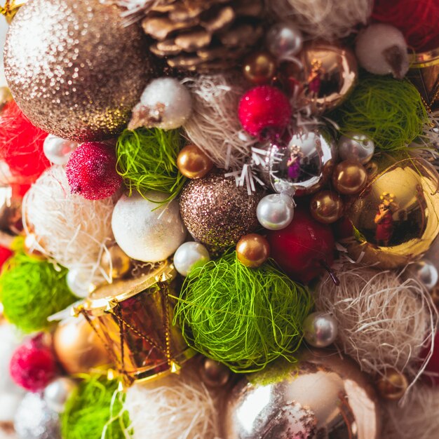 Albero di Natale fatto a mano da vicino come sfondo