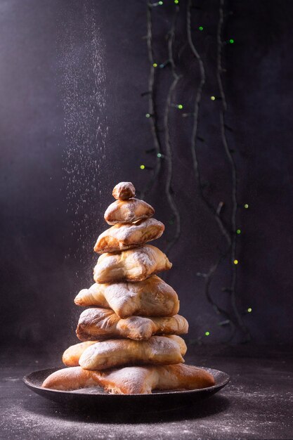 albero di natale fatto di biscotti