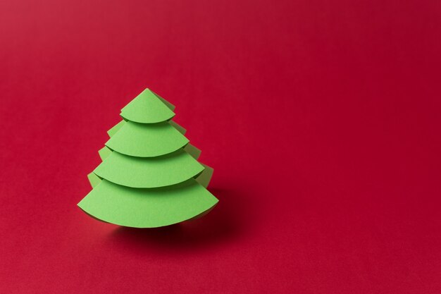 Albero di Natale fatto di carta verde