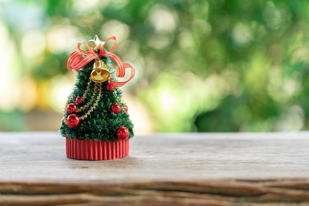 Albero di Natale in miniatura Festeggia il Natale ogni anno il 25 dicembre.