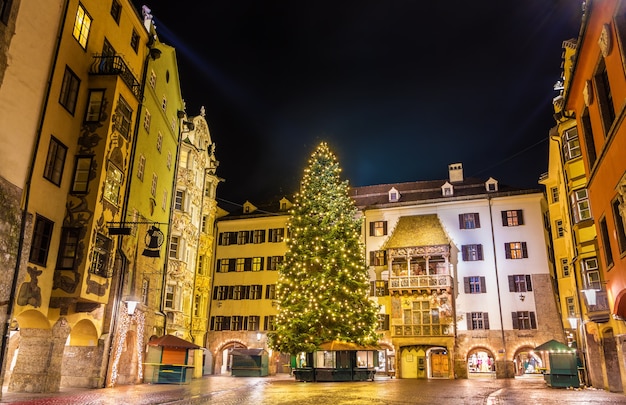 Albero di Natale nel centro della città di Innsbruck - Austria