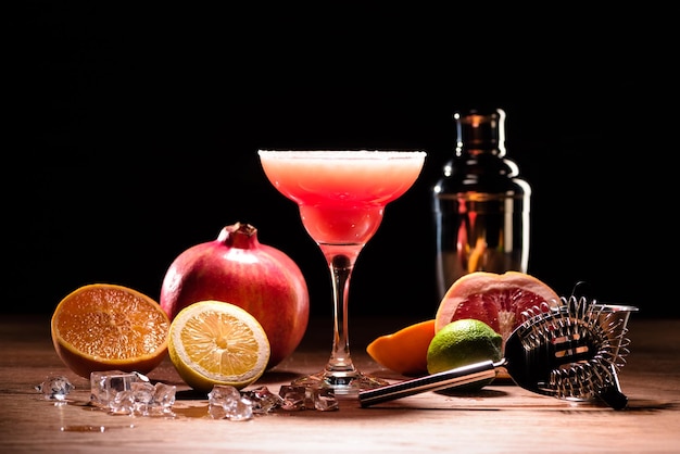 alcol rosso margarita bevanda frutta