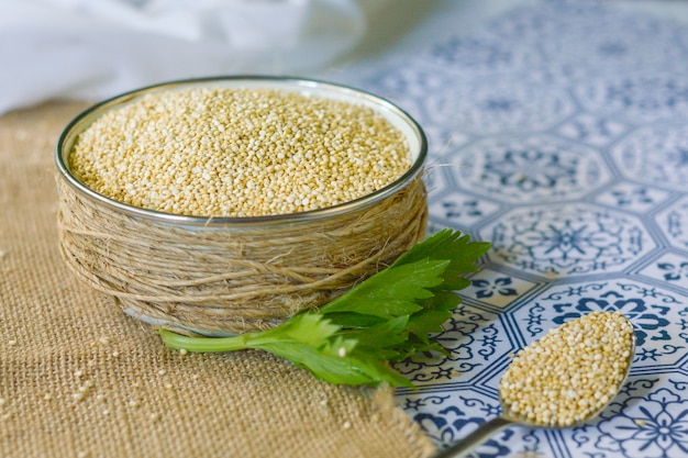 Alimento sano e naturale della quinoa. Senza glutine.