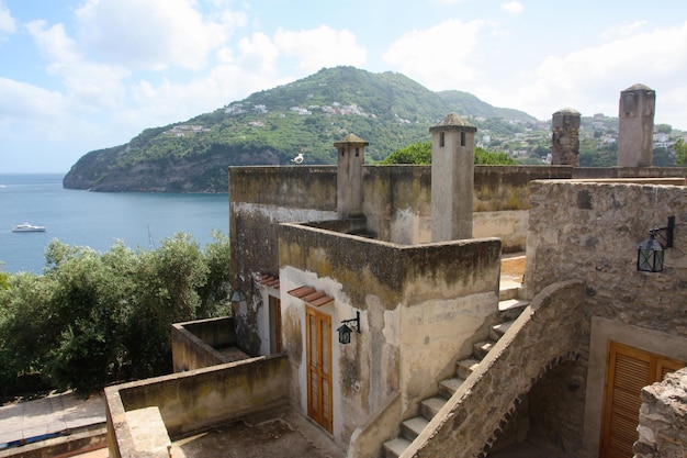 All'interno del Castello Aragonese sull'isola italiana di Ischia