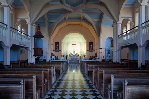 All'interno della chiesa di Notre Dame des Neiges a Cilaos