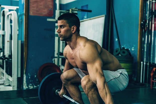 Allenamento di sollevamento pesi