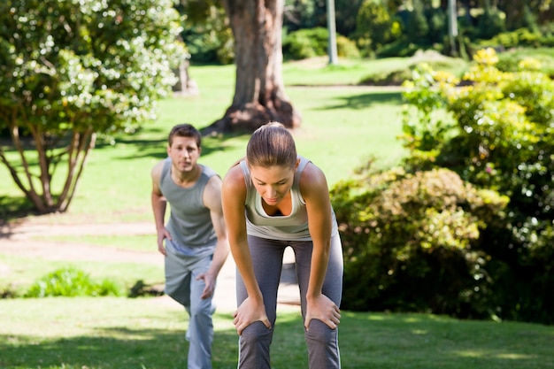 Amanti sportivi nel parco