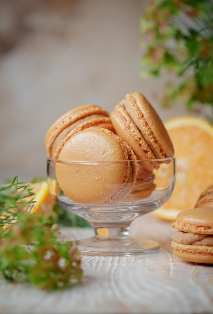 Amaretti con arancia e caramello