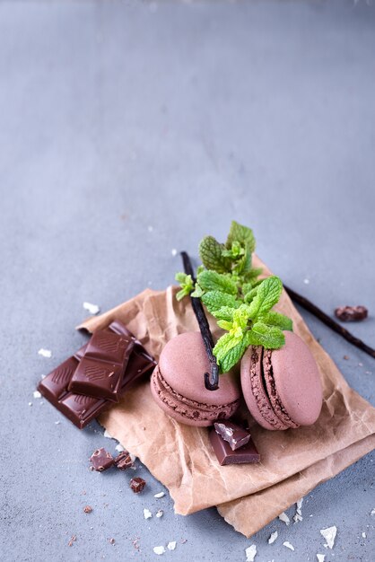 Amaretti con cioccolato