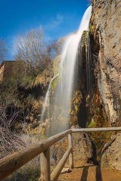 Ambiente naturale della sorgente del fiume Jucar Cuenca Spagna