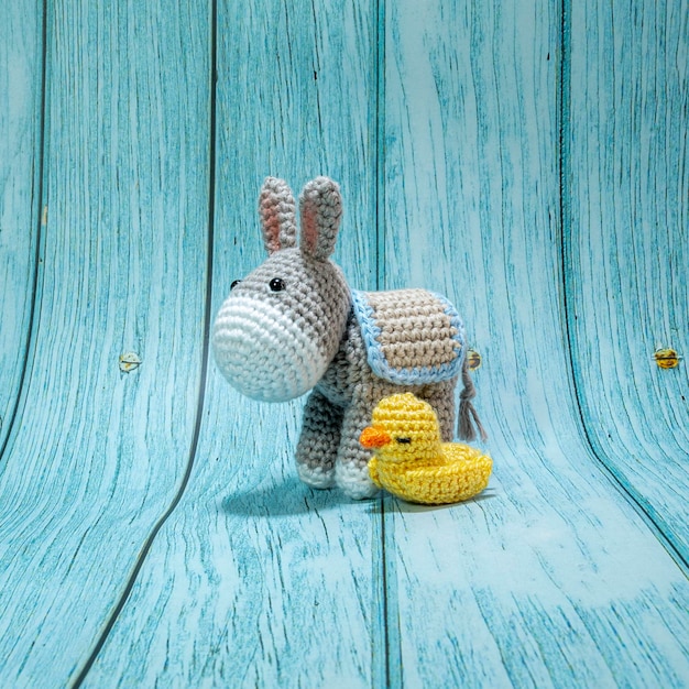 amigurumi di asino e anatra, maglia a mano