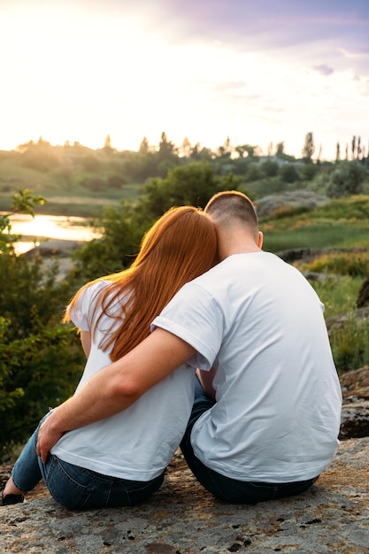 Amore luna di miele romantica convivenza tenerezza relazione coppia felice godersi a vicenda
