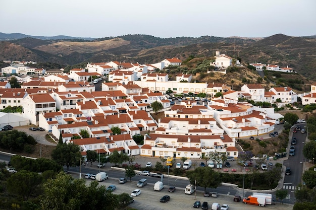 Ampia vista del villaggio di Mertola