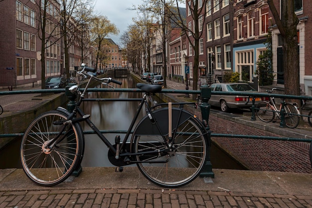 Amsterdam è la capitale e la città più grande dei Paesi Bassi