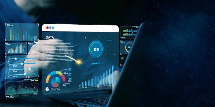 Foto analista di dati che lavora su dashboard di analisi aziendale con grafici con kpi e metriche collegate al database per il marketing delle vendite di operazioni finanziarie tecnologiche