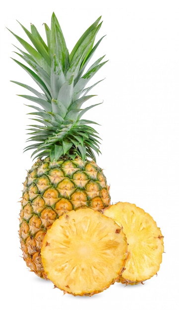 Ananas isolato su bianco con tracciato di ritaglio