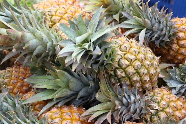 ananas su cibo di strada