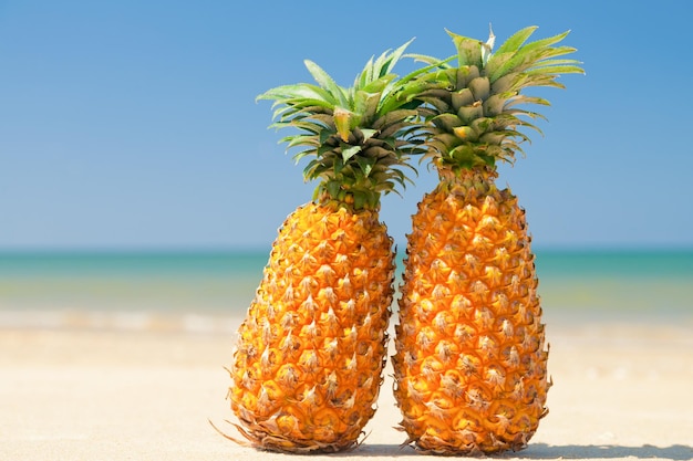 Ananas sulla spiaggia