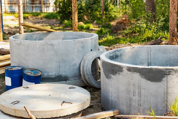 Anelli in cemento armato per l'installazione di pozzi sotterranei in cantiere Prodotti in cemento armato per il dispositivo di comunicazioni sotterranee Fognature e impianti idraulici