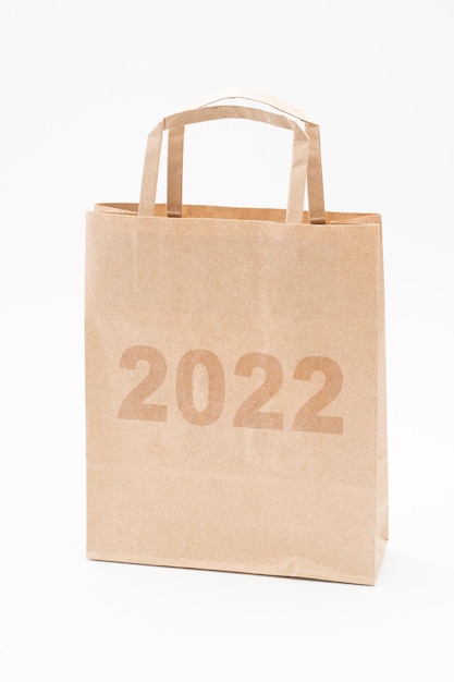 Anno 2022 su shopping bag in carta marrone