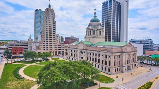 Antenna del tribunale del centro della contea di Fort Wayne Allen in città