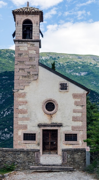 Antica Chiesa dei Santi Mauro, Grato e Giocondo, ovvero la chiesa dei Santi di Corgnon edificata nel 1599.