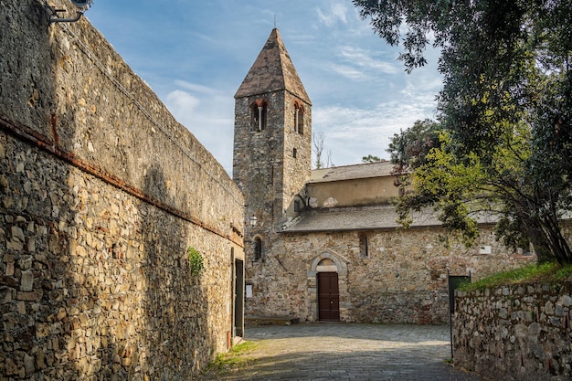 Antica chiesa romanica in pietra chiamata San Nicolò dell isola a Sestri Levante sulla Riviera Ligure
