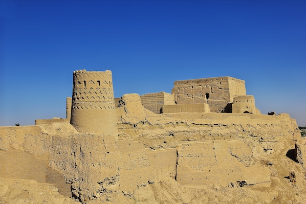 Antica cittadella di Meybod in Iran