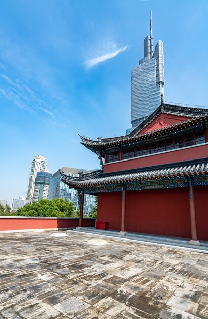 Antica torre della città a Nanchino in Cina