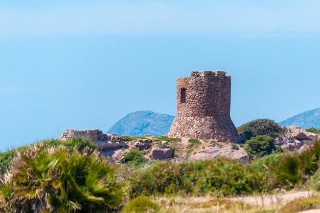 Antica torre sulla costa