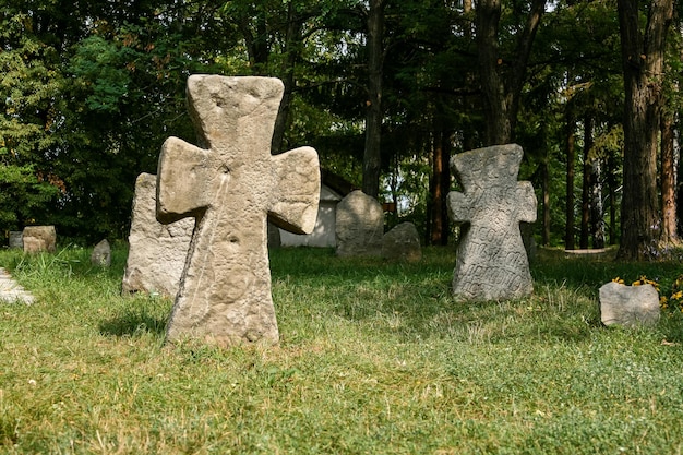 Antiche croci di pietra