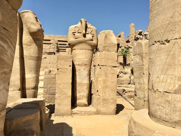 Antiche rovine del tempio di Karnak