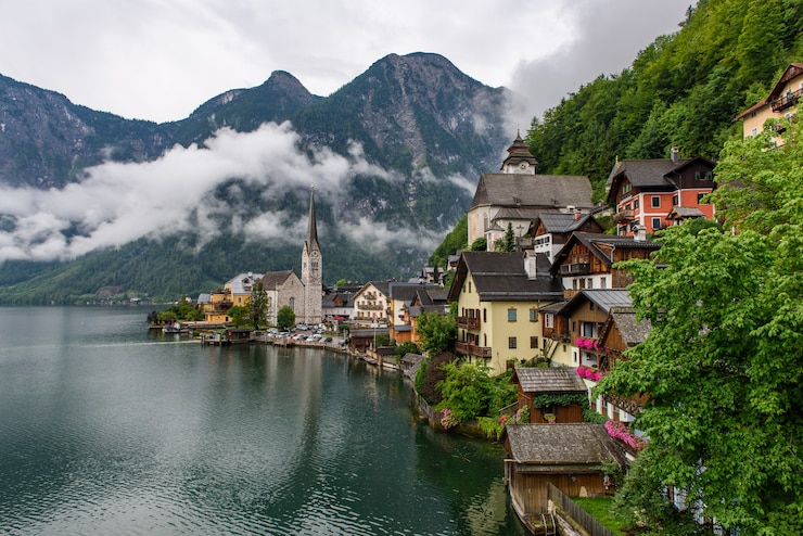 Foto antico villaggio di hallstatt