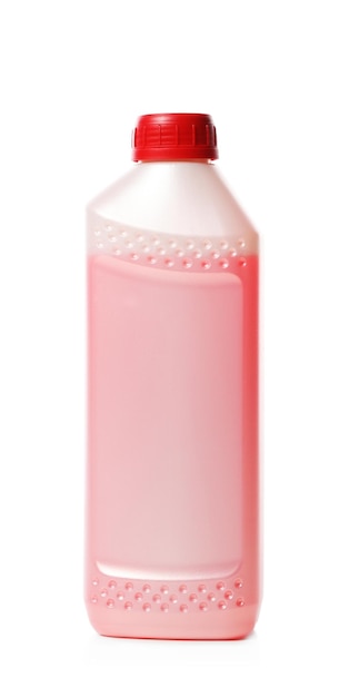 Antigelo in bottiglia di plastica isolato su bianco