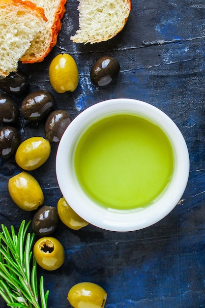 antipasto olio d'oliva olive spremute a freddo