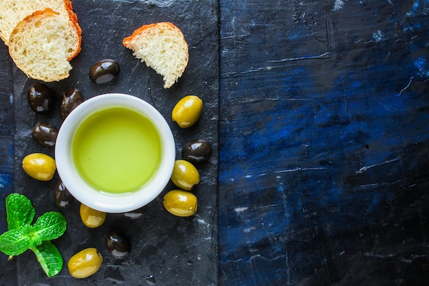 antipasto olio extra vergine di oliva olive spremute a freddo