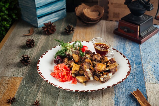 Antipasto semi di semechki di costolette di agnello tritate