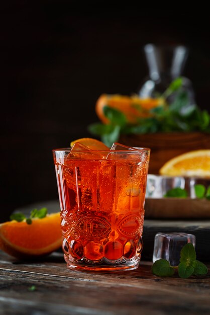 Aperitivo tradizionale italiano Aperol