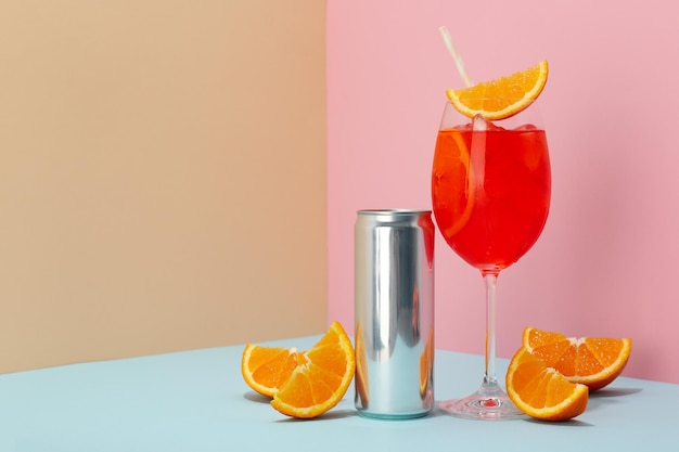 Aperol Spritz delizioso cocktail estivo spazio per il testo