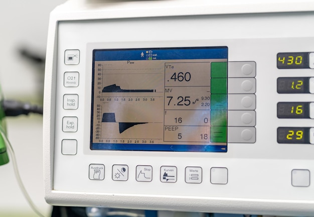 Apparecchiature per sistemi di monitoraggio medico. Monitor sanitario per chirurgia ospedaliera.